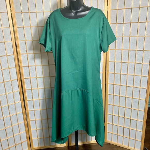 Emerald Green Asymmetrical Dress - Picture 3 of 11